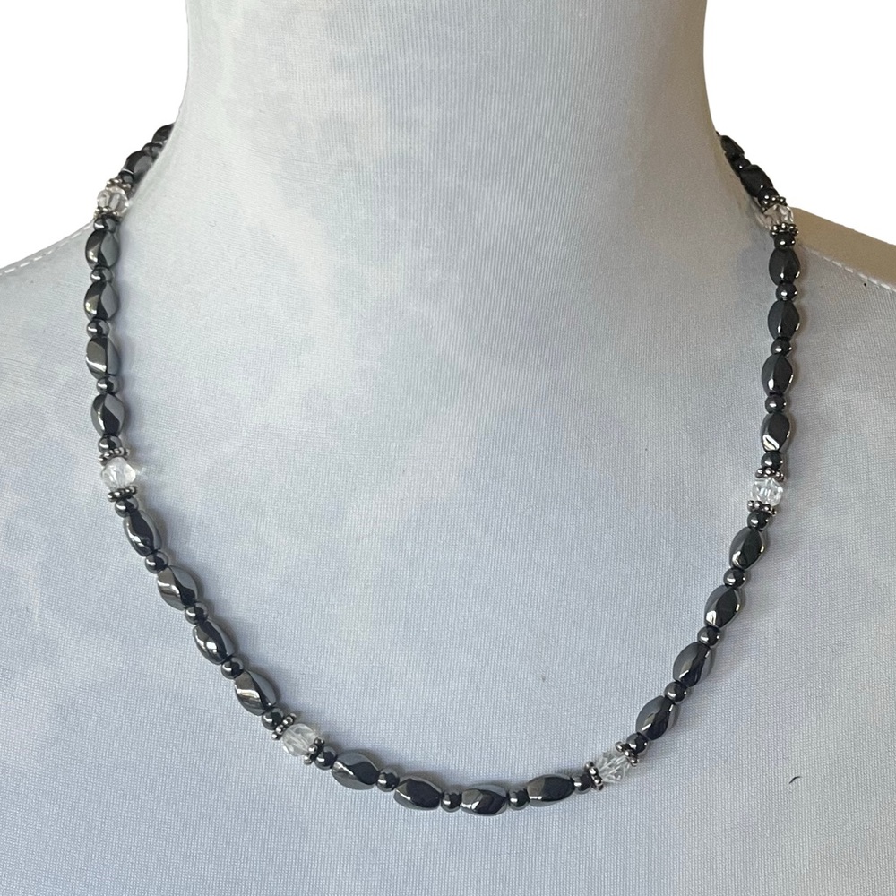 Elegant Beaded Hematite and Crystal Necklace